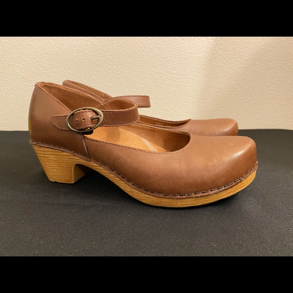 Brown Danskos